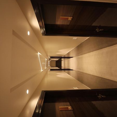 Hotel Maya Crystal Juhi Bari المظهر الخارجي الصورة