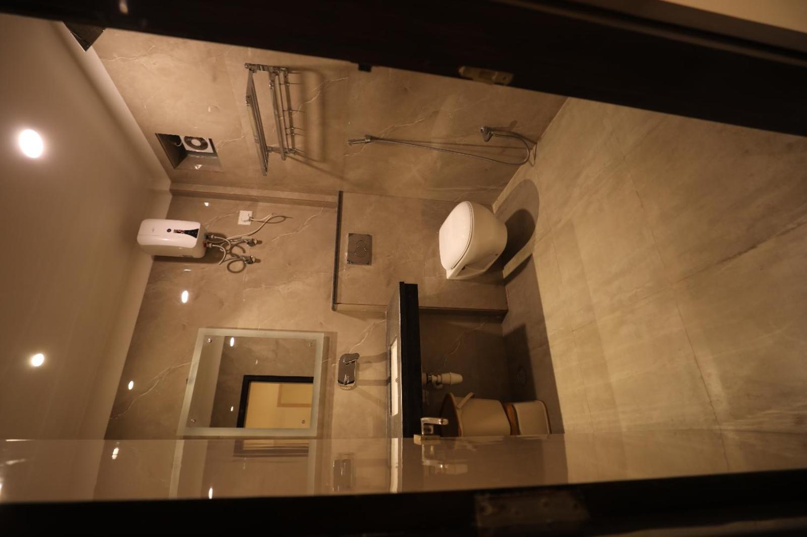 Hotel Maya Crystal Juhi Bari المظهر الخارجي الصورة